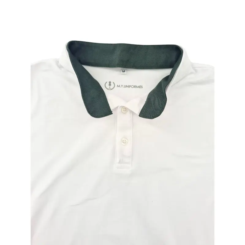 Polo avec col vert ouvert.webp